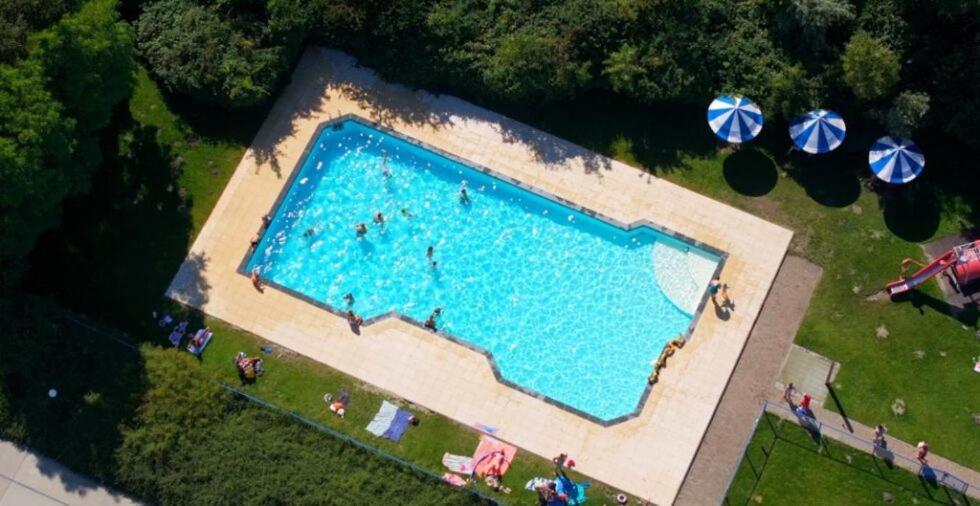 Chalet Makkum C99B Met Prive Gelegen Tuin Aan Het Water Exterior photo